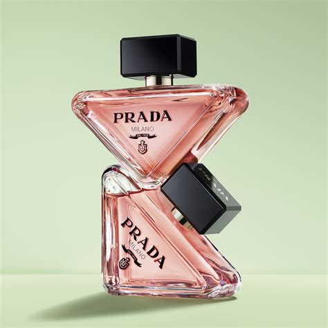 paradoxe parfume prada.